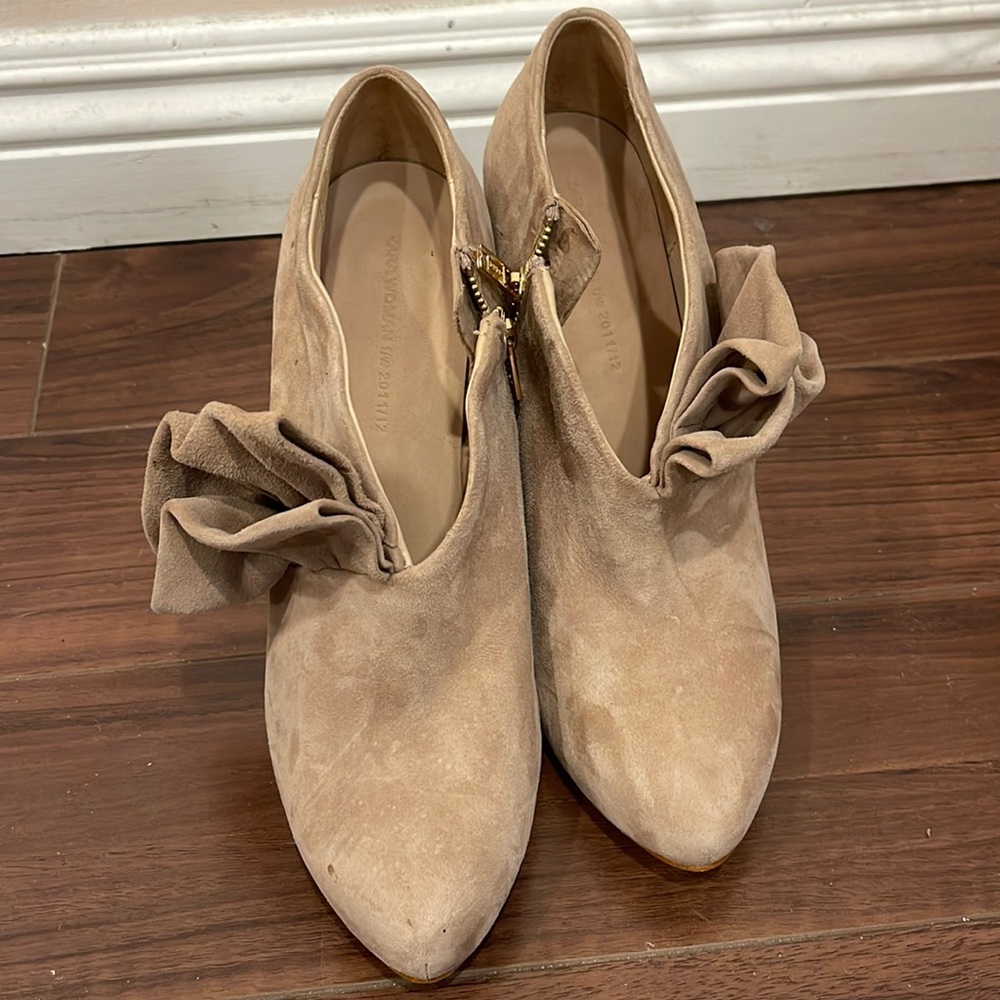 Zara bootie suede